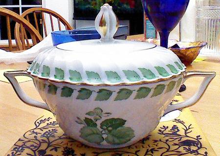 ROB194 Sugar Bowl & Lid