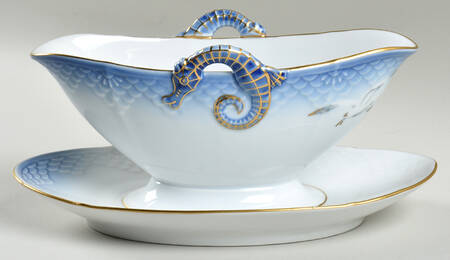 Seagull Gravy Boat with Attached Underplate