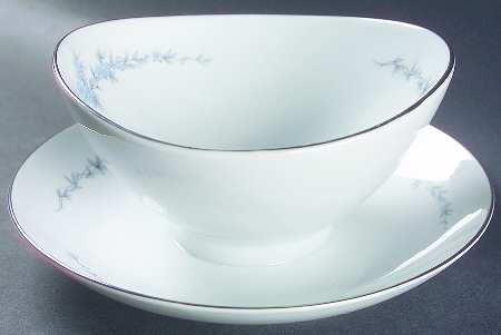 Annbelle Gravy Boat with Attached Underplate