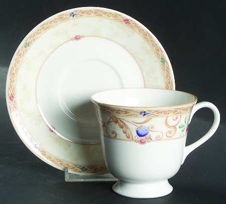 Fresco Footed Cup & Saucer Set