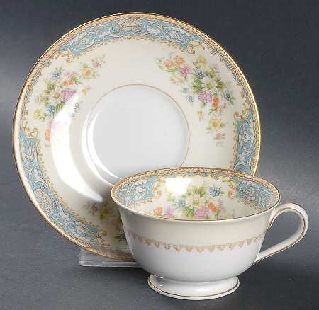 RO3 Footed Cup & Saucer Set