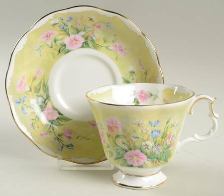 Shakespeares Flowers Footed Cup & Saucer Set