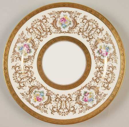 L6835 Luncheon Plate
