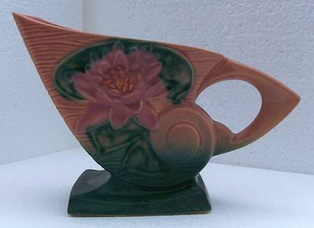 Water Lily Pink Green Cornucopia