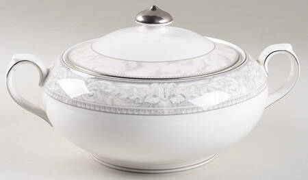 Naples Platinum Round Covered Vegetable