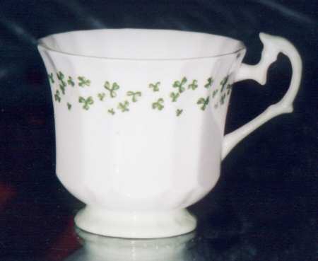 R2C4 Footed Cup