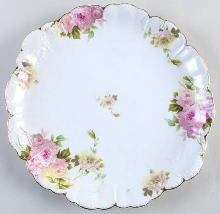 R740 Handled Cake Plate