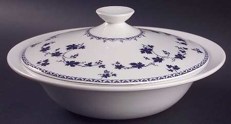 Yorktown Round Covered Vegetable