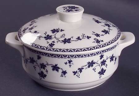 Yorktown Individual Casserole & Lid