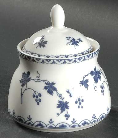 Yorktown Mini Sugar Bowl & Lid