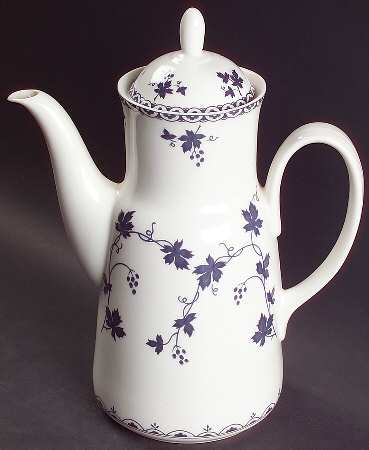 Yorktown Coffee Pot & Lid