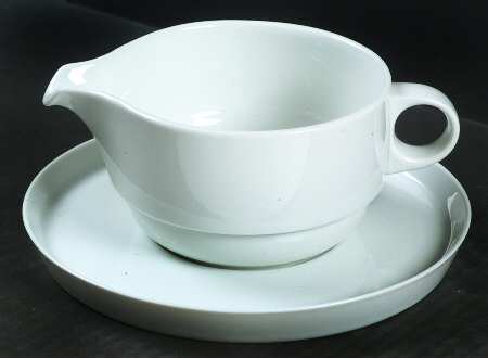 R745 Gravy Boat & Underplate