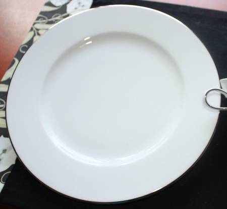 R746 Dinner Plate
