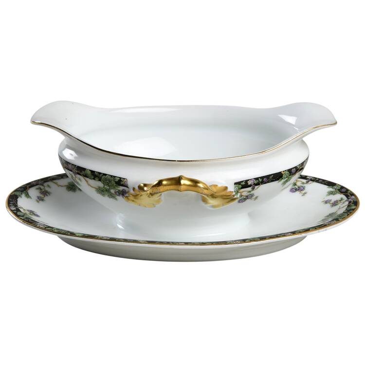RSC27 Gravy Boat with Attached Underplate