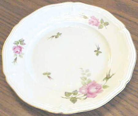 2825 (Chippendale) Dinner Plate