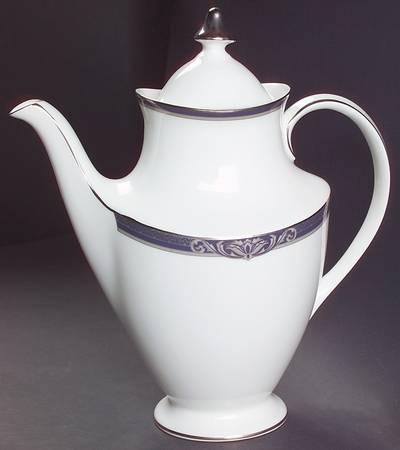 Byron Coffee Pot & Lid