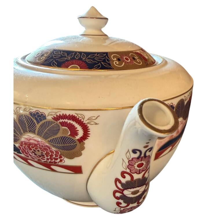 Lord Nelson Teapot & Lid