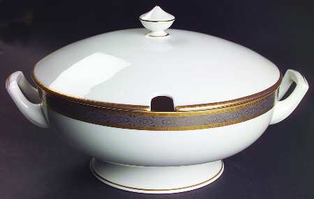 Contrast Tureen &  Lid