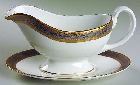Contrast Gravy Boat & Underplate