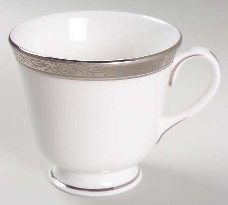 Davenham Platinum Footed Cup