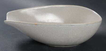 Raymor Beach Gray (Glossy) 9" Oval Vegetable Bowl