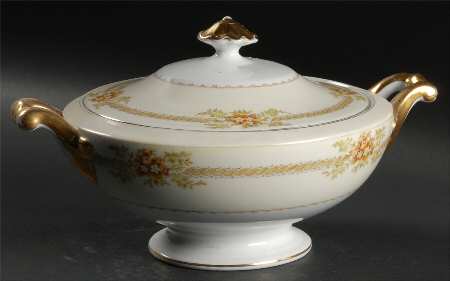 Irving Round Covered Vegetable