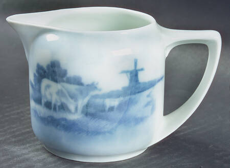 Old Dutch (No Trim) Creamer