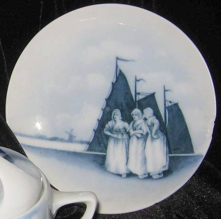 Old Dutch (No Trim) Saucer for Flat Cup