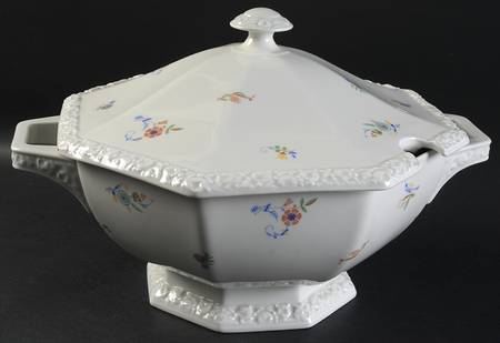 R772 Tureen &  Lid