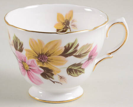 8218 Footed Cup