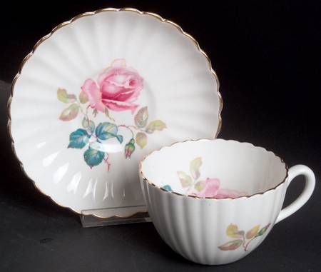 8019 Flat Cup & Saucer Set