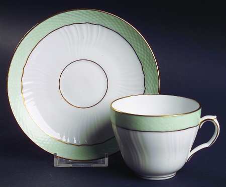 952 Flat Cup & Saucer Set