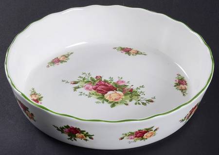 Old Country Roses White (Green Trim) 10" Round Baker