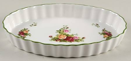 Old Country Roses White (Green Trim) 10" Oval Baker