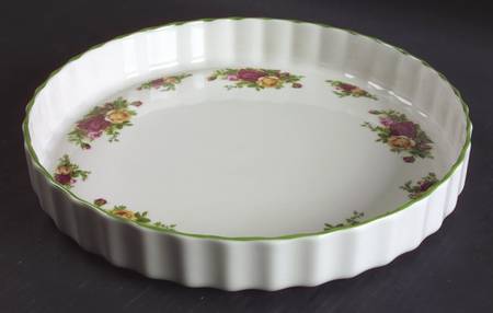 Old Country Roses White (Green Trim) 11'' Quiche