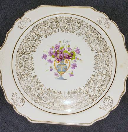 RYL120 Square Handled Cake Plate