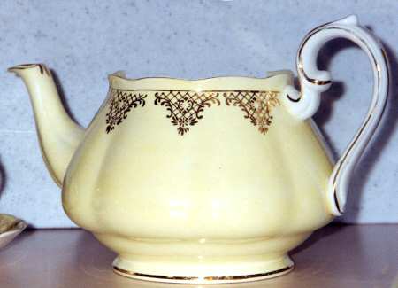 2575 Teapot No Lid
