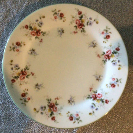 RVA12G (GREEN TRIM) Salad Plate