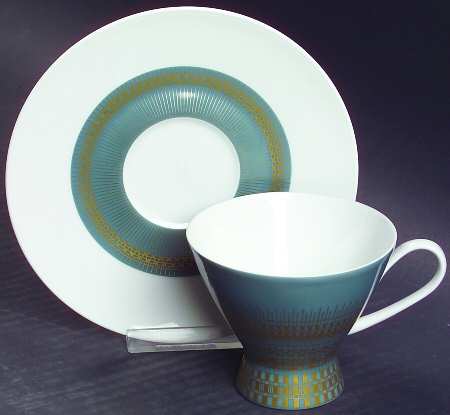 R798 Footed Cup & Saucer Set