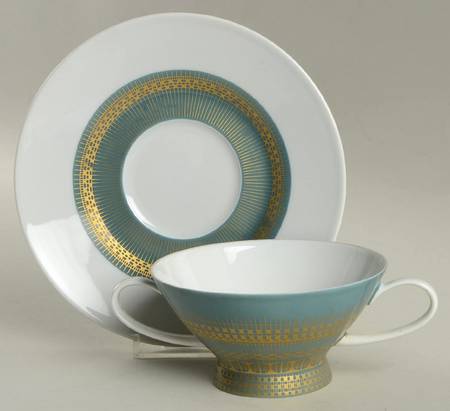 R798 Footed Cream Soup Bowl & Saucer Set