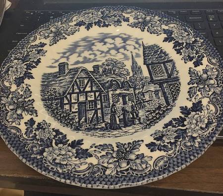 RT2 Dinner Plate