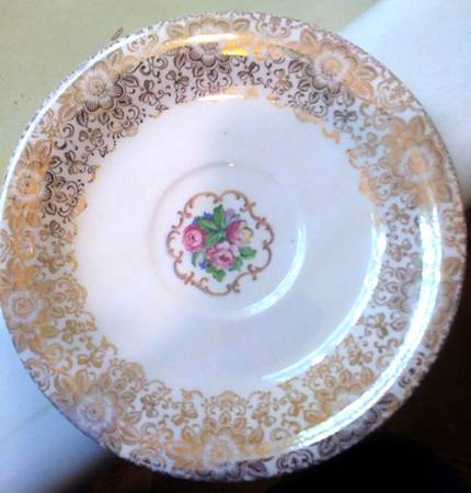 Glamour Saucer