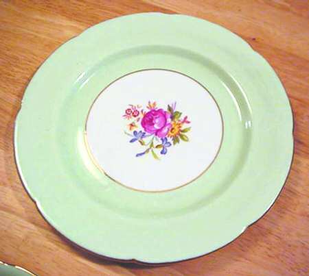 RGR32 Salad Plate