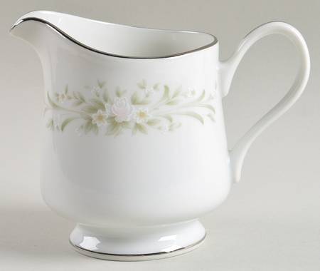 Larksong Creamer