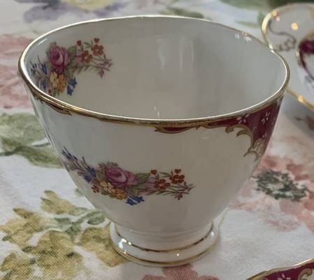 677 Footed Cup