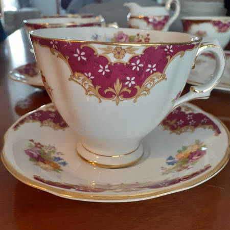 677 Footed Cup & Saucer Set