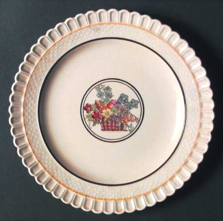 D4207 by Royal Doulton