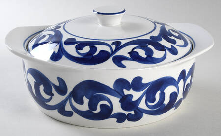 Blue Scroll (Coupe) Round Covered Vegetable