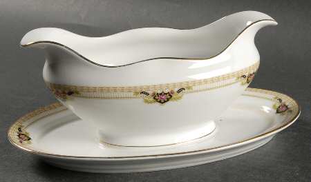 Belmont Gravy Boat with Attached Underplate