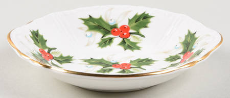 Noel (Holly Backstamp, Scalloped) Small Bon Bon